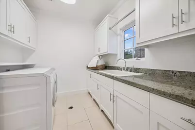 2330 Maroneal Street, Houston, TX 77030 - Photo 25