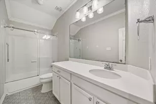 7715 Bayou Green Ln, Sugar Land, TX 77479 - Photo 19