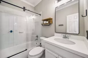 7715 Bayou Green Ln, Sugar Land, TX 77479 - Photo 21