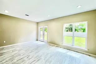 5602 Hirondel St, Houston, TX 77033 - Photo 3