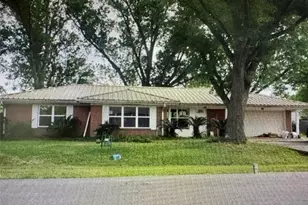 215 Anna St, Tomball, TX 77375 - Photo 1