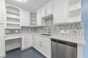 2118 Creekshire Dr, Sugar Land, TX 77478 - Photo 11