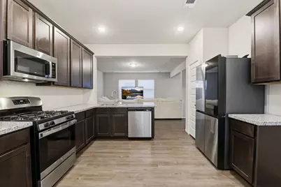 8434 Beacon Bay Circle, Baytown, TX 77523 - Photo 13