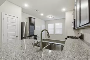 8434 Beacon Bay Cir, Baytown, TX 77523 - Photo 11