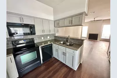 2626 Holly Hall Street #102, Houston, TX 77054 - Photo 11
