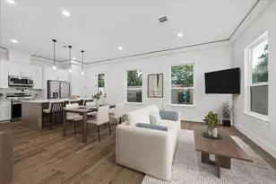 5819 Outer Banks St, Houston, TX 77091 - Photo 3