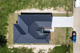 234 Candlelight Ln, Livingston, TX 77351 - Photo 9