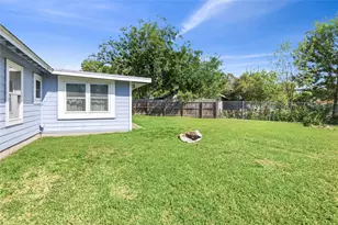 6651 Crestmont St, Houston, TX 77033 - Photo 23