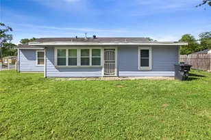 6651 Crestmont St, Houston, TX 77033 - Photo 21