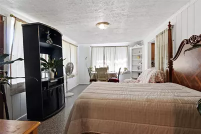 6651 Crestmont Street, Houston, TX 77033 - Photo 13