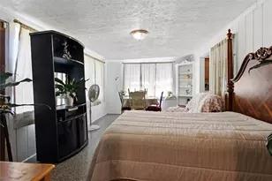 6651 Crestmont St, Houston, TX 77033 - Photo 13