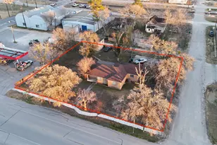 111 W York St, Ganado, TX 77962 - Photo 1