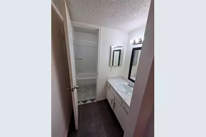 1516 Bay Area Boulevard #B2, Houston, TX 77058 - Photo 9