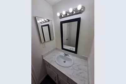 1516 Bay Area Boulevard #B2, Houston, TX 77058 - Photo 7