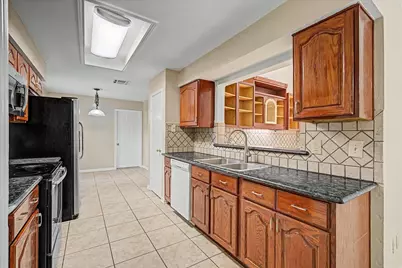 7315 Foxside Lane, Humble, TX 77338 - Photo 5
