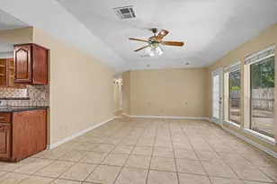 7315 Foxside Ln, Humble, TX 77338 - Photo 9