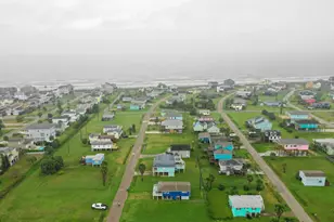 4102 Surf Dr, Galveston, TX 77554 - Photo 33