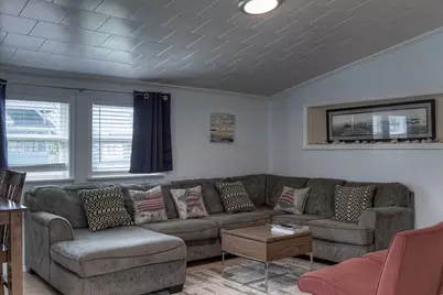 4102 Surf Drive, Galveston, TX 77554 - Photo 9