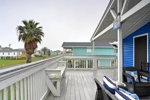 4102 Surf Dr, Galveston, TX 77554 - Photo 5