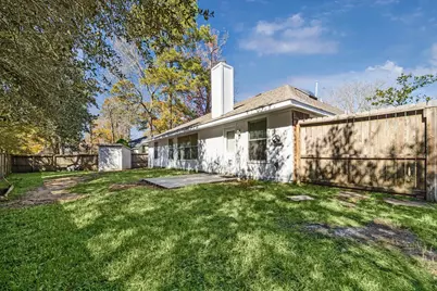 1606 Blossom Creek Court, Houston, TX 77339 - Photo 9