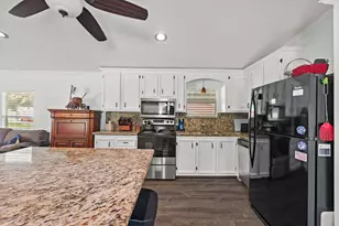 729 N Lake Shore Dr, Trinity, TX 75862 - Photo 15