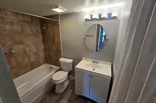 1860 White Oak Dr, Houston, TX 77009 - Photo 11