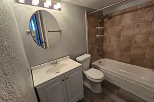 1860 White Oak Dr, Houston, TX 77009 - Photo 13