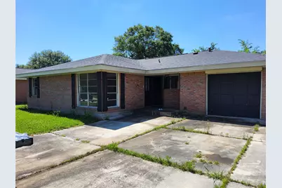 701 Sherrill Street, West Orange, TX 77630 - Photo 3