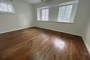 10222 Oak Point Dr, Houston, TX 77043 - Photo 13