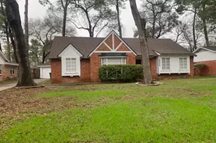 10222 Oak Point Dr, Houston, TX 77043 - Photo 1