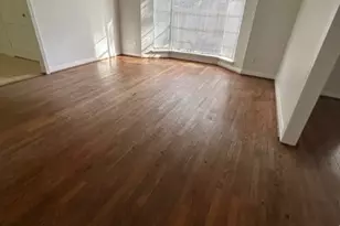 10222 Oak Point Dr, Houston, TX 77043 - Photo 3