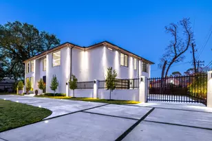 360 Timber Terrace Rd, Houston, TX 77024 - Photo 9