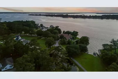 9239 Lake Conroe Drive, Conroe, TX 77304 - Photo 31