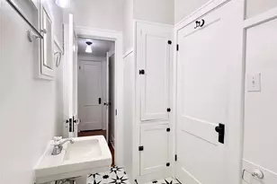 1126 Berthea St, Houston, TX 77006 - Photo 15