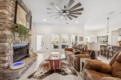 8401 Equestrian Lane, Washington, TX 77880 - Photo 11