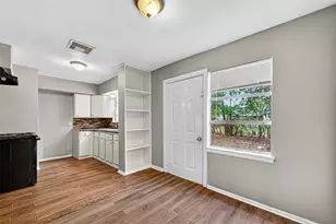 10106 Sierra Dr, Houston, TX 77051 - Photo 5