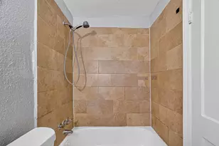 10106 Sierra Dr, Houston, TX 77051 - Photo 11