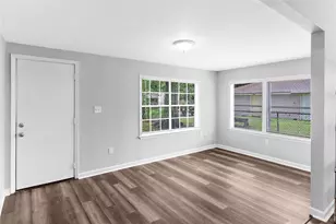 1104 Southampton St, Angleton, TX 77515 - Photo 13