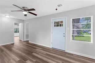 1104 Southampton St, Angleton, TX 77515 - Photo 3