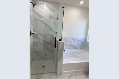 3206 Emerald Hills Dr, Angleton, TX 77515 - Photo 9