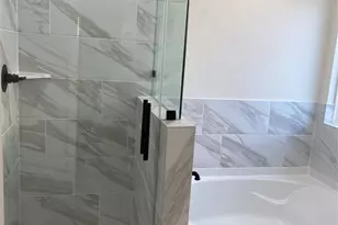 3206 Emerald Hills Dr, Angleton, TX 77515 - Photo 9