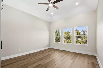 5949 Collingsworth Street, Houston, TX 77026 - Photo 25