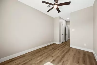 5949 Collingsworth Street, Houston, TX 77026 - Photo 19