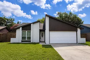 4913 Deerwood Cir, Baytown, TX 77521 - Photo 1