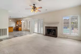 124 Lake Point Dr, League City, TX 77573 - Photo 9