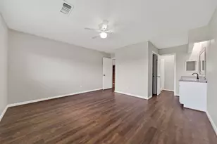 9906 Rocky Hollow Rd, La Porte, TX 77571 - Photo 11