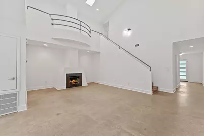 2321 Commonwealth Street, Houston, TX 77006 - Photo 3