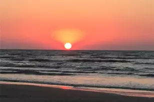 22813 Buena St, Galveston, TX 77554 - Photo 17