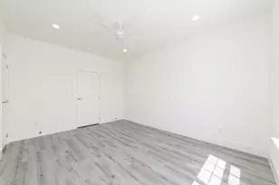 11940 S Hoa Sen Cir, Houston, TX 77072 - Photo 15