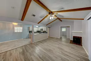 10714 Ballantine St, Houston, TX 77075 - Photo 9